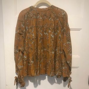 Pleated flowy blouse